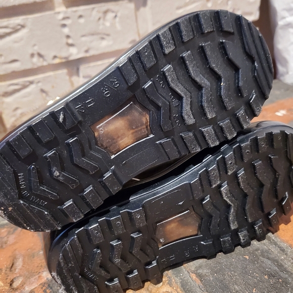 Dolce & Gabbana Girls Rain Boots - Picture 3 of 3